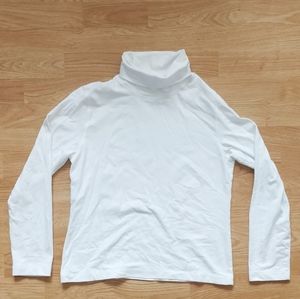 Chico's White Turtle Neck Long Sleeved Size Medium